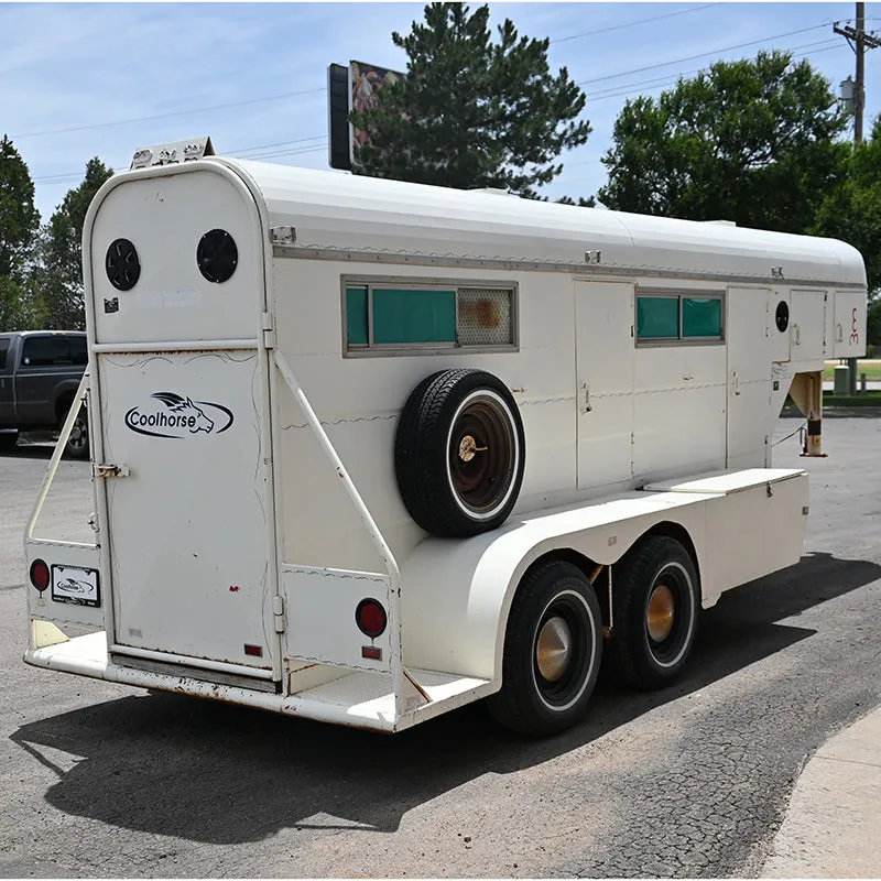 1970 Easley 2 Horse Inline Gooseneck Trailer