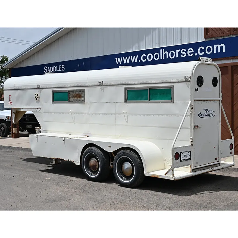 1970 Easley 2 Horse Inline Gooseneck Trailer