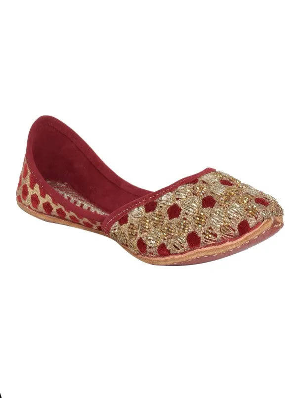 Amayra - Maroon Embroidered Velvet & Leather Juttis