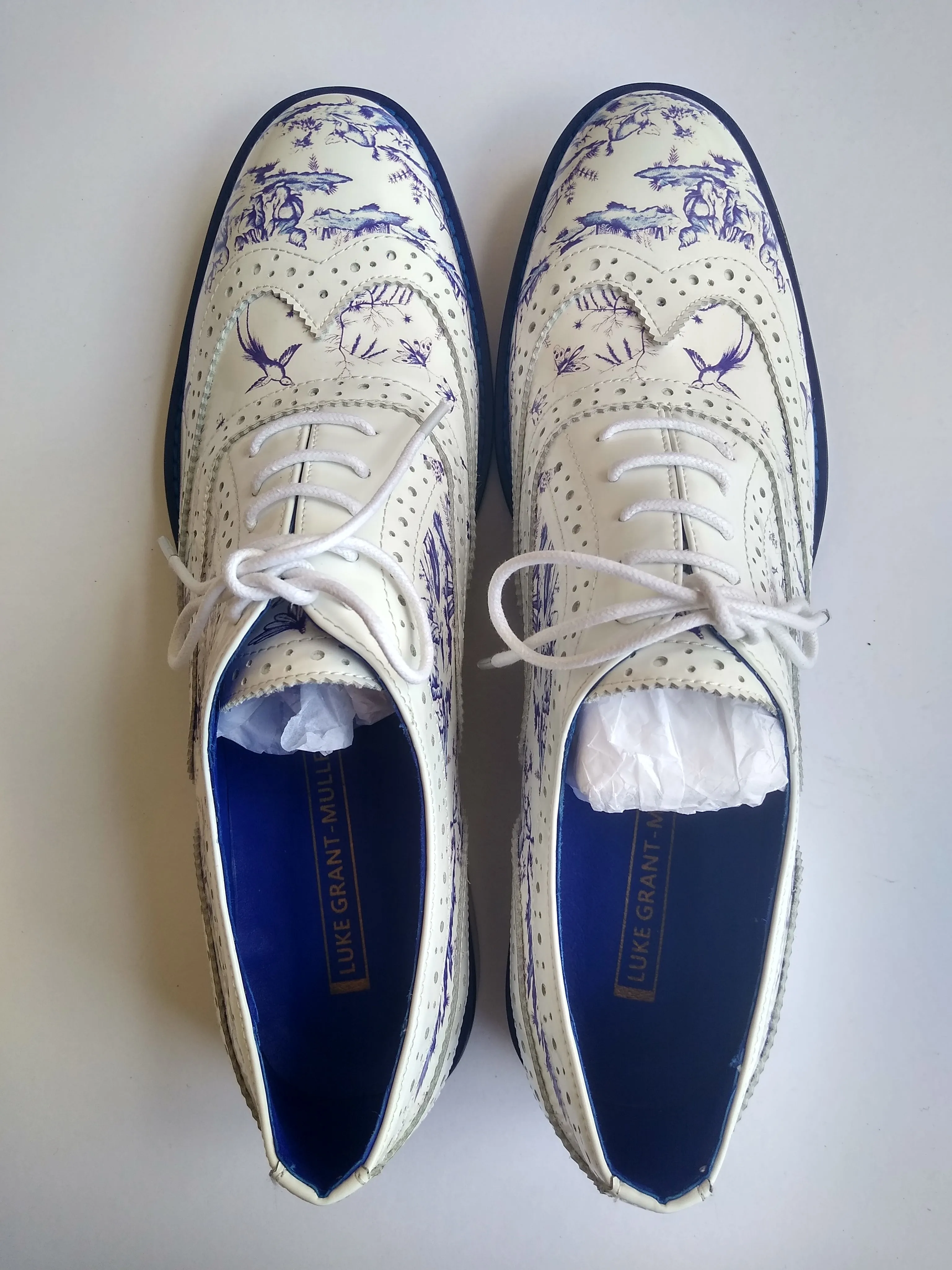 Ladies 11 Gents 10 US | 9 UK | 43 EU  Porcelain Blue and White Brogue Shoes (SAMP5)